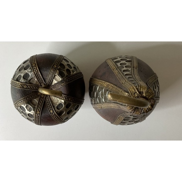 Vintage Charles Marcak Turned Wooden Apple & Pear Ornate Metal 5.25" x 3" - Picture 4 of 5